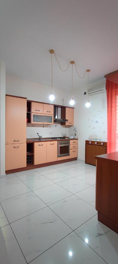 Mariposa Guest House Μπάρι Εξωτερικό φωτογραφία