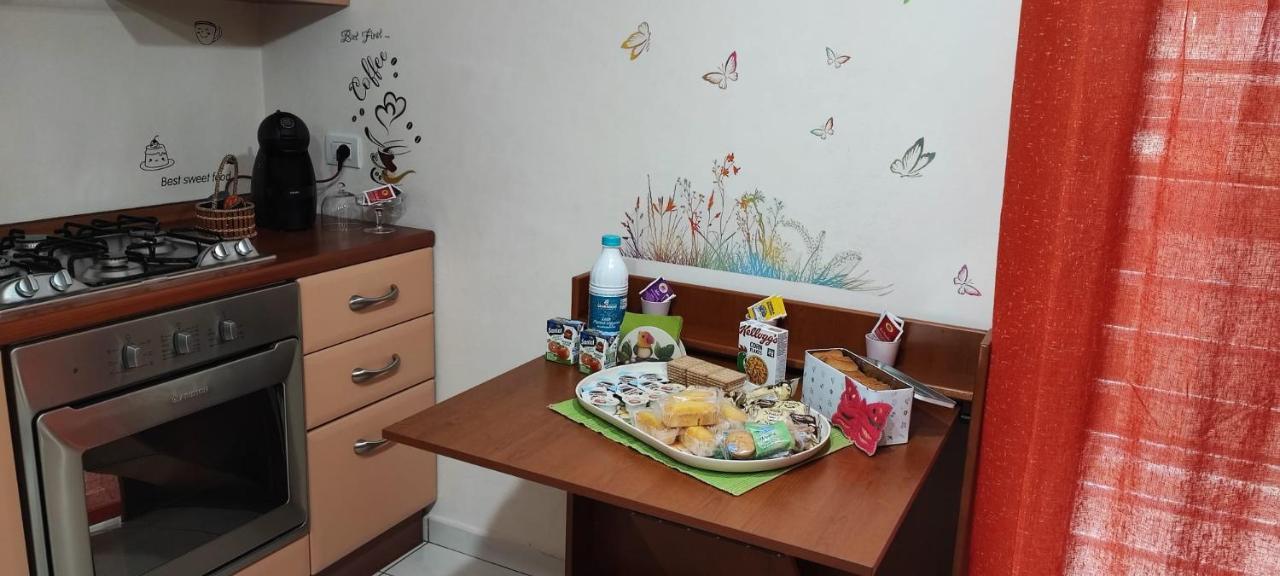 Mariposa Guest House Μπάρι Εξωτερικό φωτογραφία