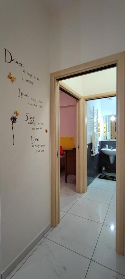 Mariposa Guest House Μπάρι Εξωτερικό φωτογραφία
